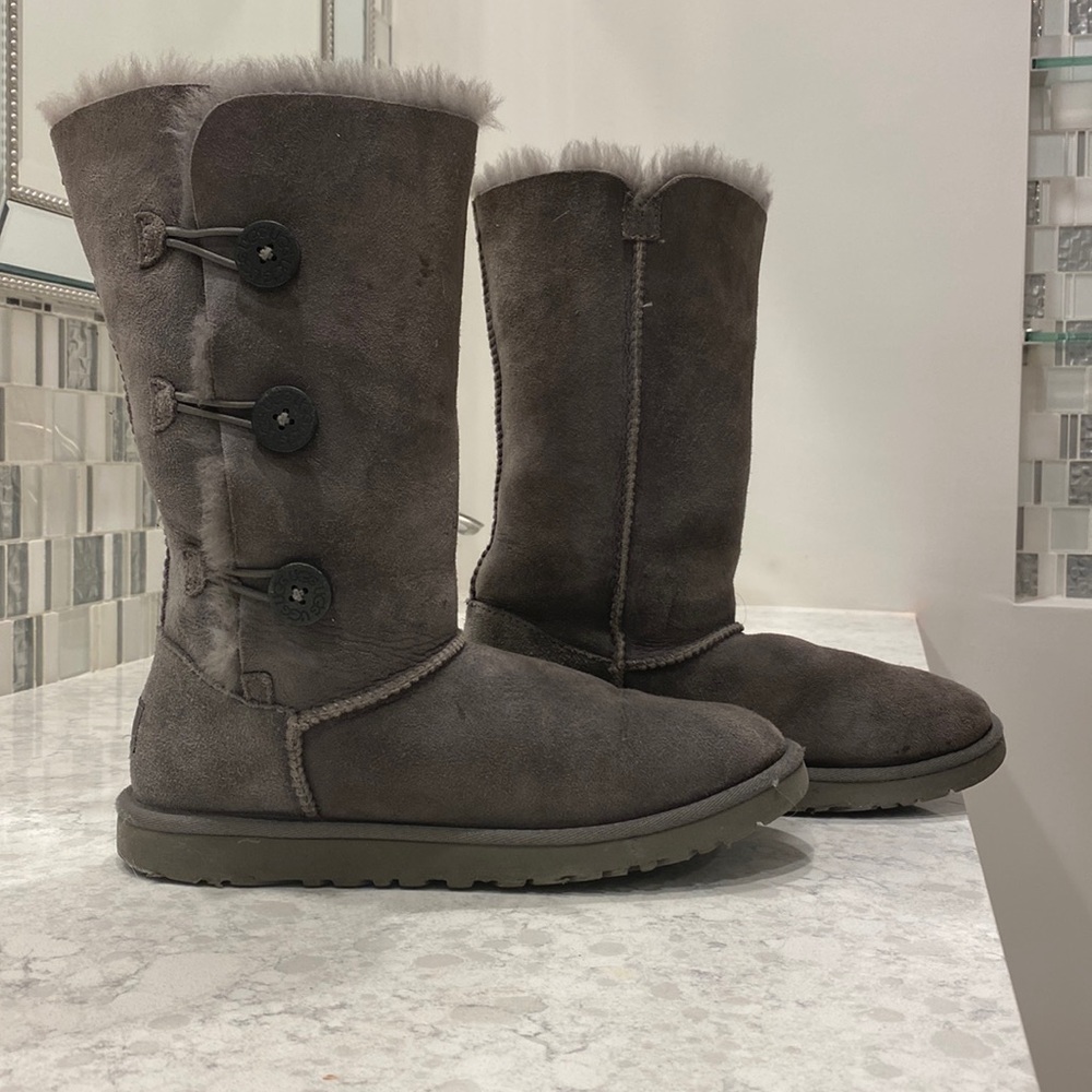 Grey button uggs
